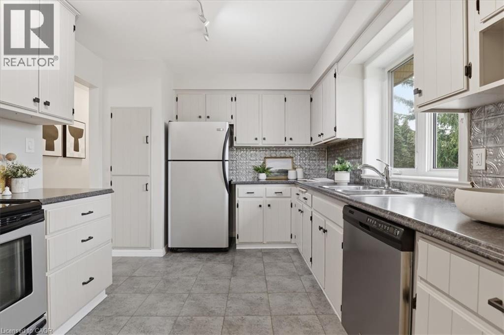 105 White Pine Crescent, Waterloo, Ontario  N2V 1B3 - Photo 11 - 40808777