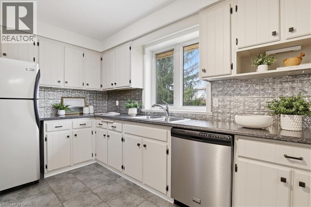 105 White Pine Crescent, Waterloo, Ontario  N2V 1B3 - Photo 12 - 40808777