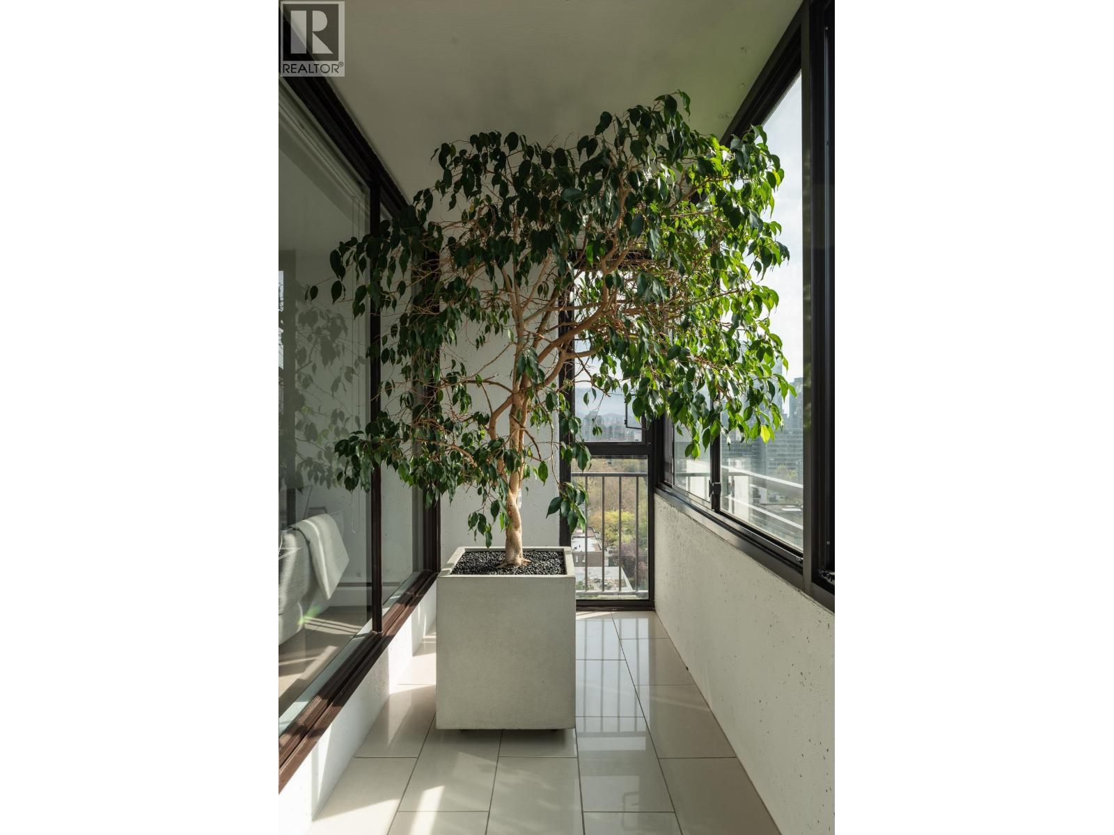 1806 1725 Pendrell Street, Vancouver, British Columbia  V6G 2X7 - Photo 7 - R3103595