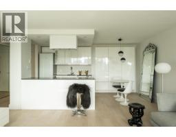 1806 1725 PENDRELL STREET, Vancouver, British Columbia