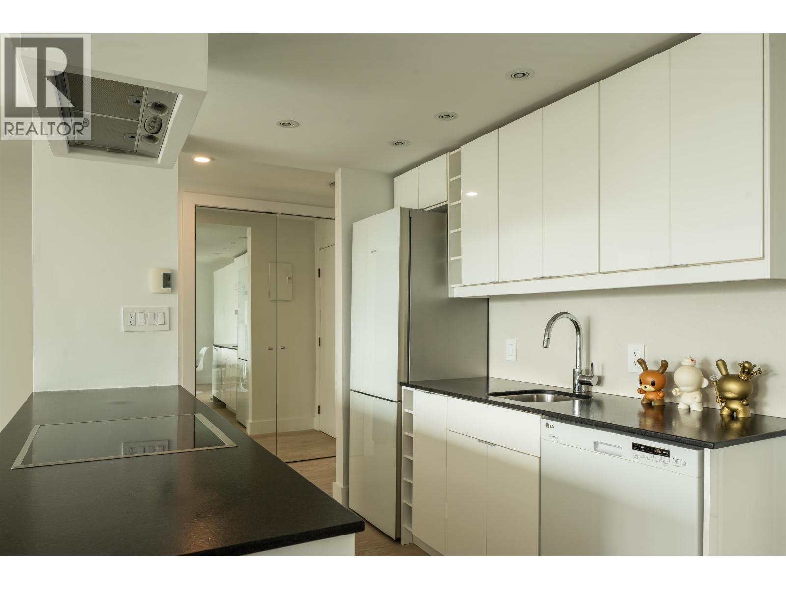 1806 1725 Pendrell Street, Vancouver, British Columbia  V6G 2X7 - Photo 6 - R3103595