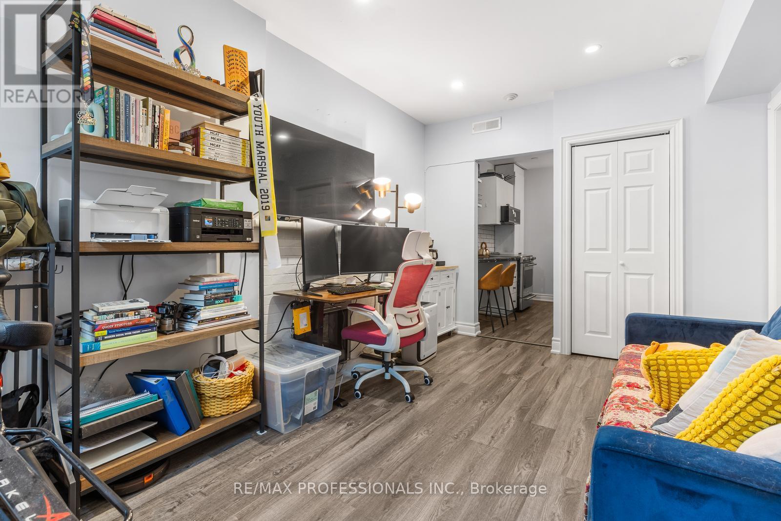 105 - 412 Jarvis Street, Toronto, Ontario  M4Y 2G6 - Photo 17 - C12920538