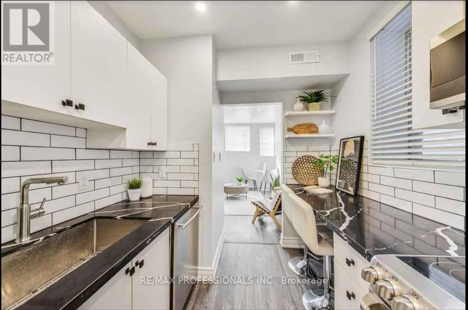 105 - 412 Jarvis Street, Toronto, Ontario  M4Y 2G6 - Photo 9 - C12920538