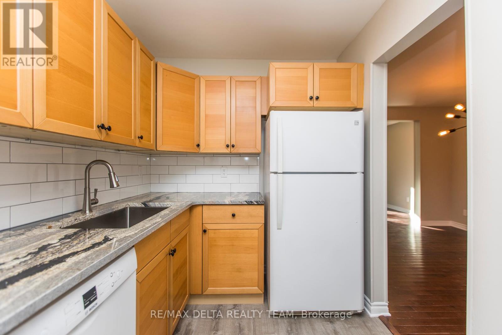 8 - 323 Monica Crescent, Ottawa, Ontario  K1E 3N6 - Photo 15 - X12921886