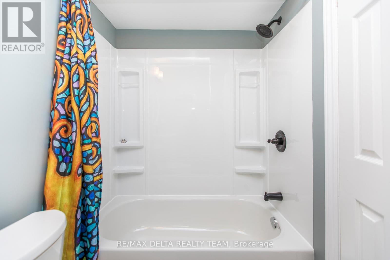 8 - 323 Monica Crescent, Ottawa, Ontario  K1E 3N6 - Photo 39 - X12921886