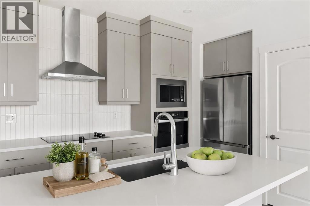 707 Sovereign Common Sw, Calgary, Alberta  T3C 3Y3 - Photo 2 - A2279504