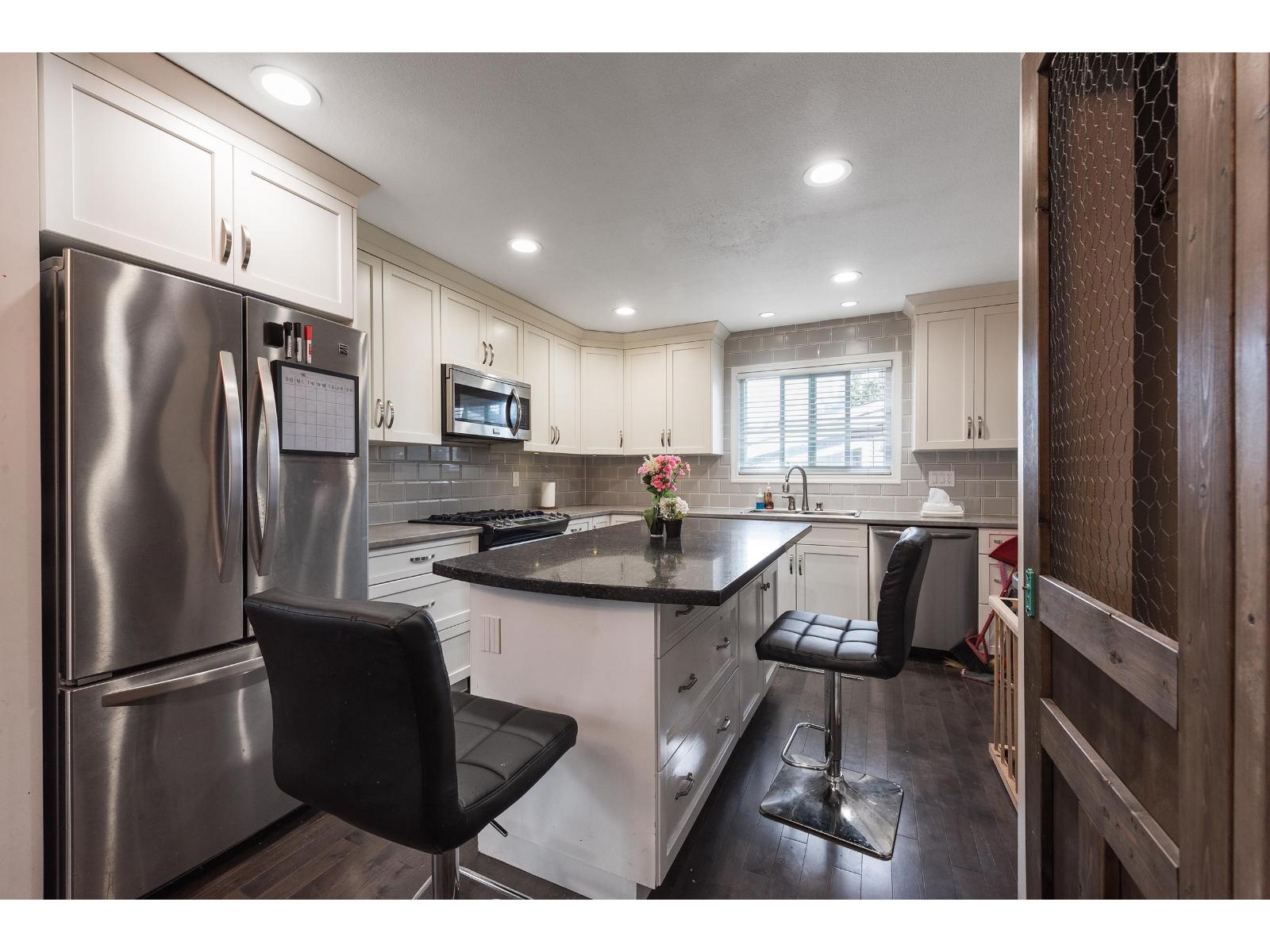 45765 Thomas Road, Vedder Crossing, Chilliwack, British Columbia  V2R 3N3 - Photo 3 - R3096135