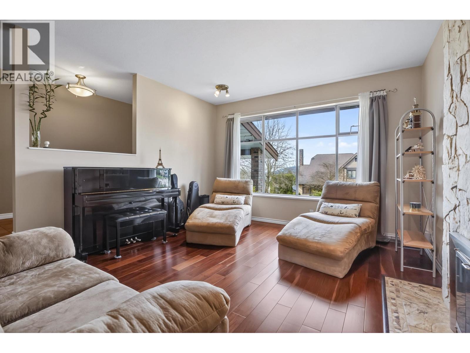 2577 Trillium Place, Coquitlam, British Columbia  V3E 2H4 - Photo 3 - R3099447