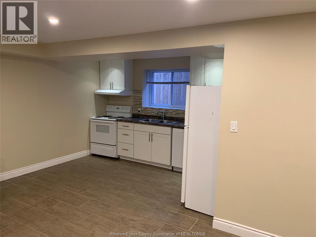 829 Arthur Avenue Unit# Basement, Windsor, Ontario  N8Y 3Y1 - Photo 2 - 26005755