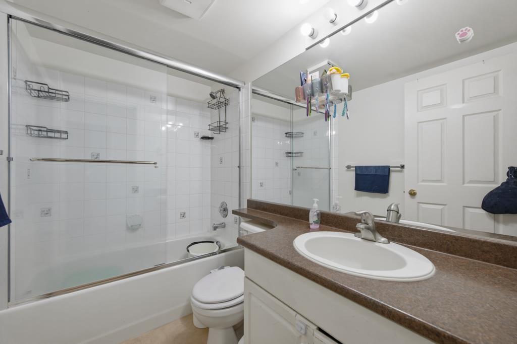 107 2435 Center Street, Abbotsford, British Columbia  V2T 2N4 - Photo 5 - R3102825