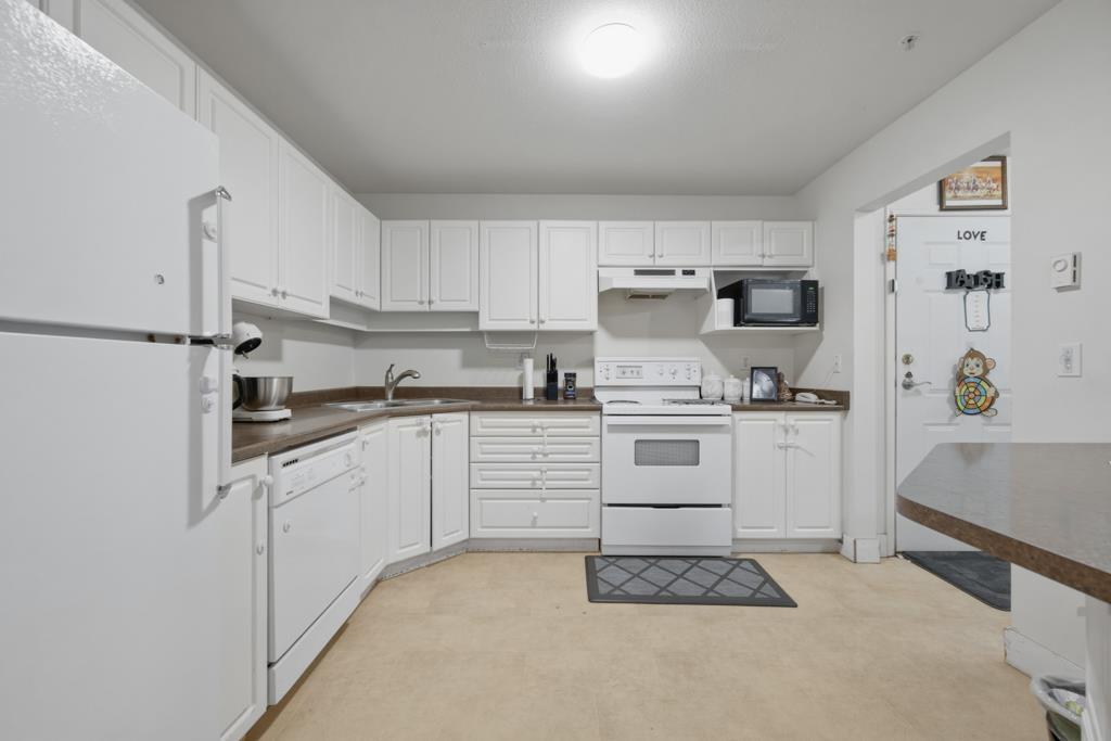 107 2435 Center Street, Abbotsford, British Columbia  V2T 2N4 - Photo 21 - R3102825