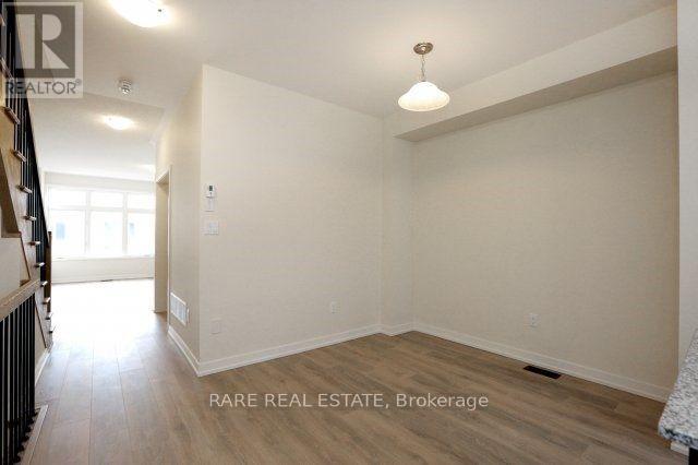 217 Huguenot Road, Oakville, Ontario  L6H 0L6 - Photo 13 - W12921918