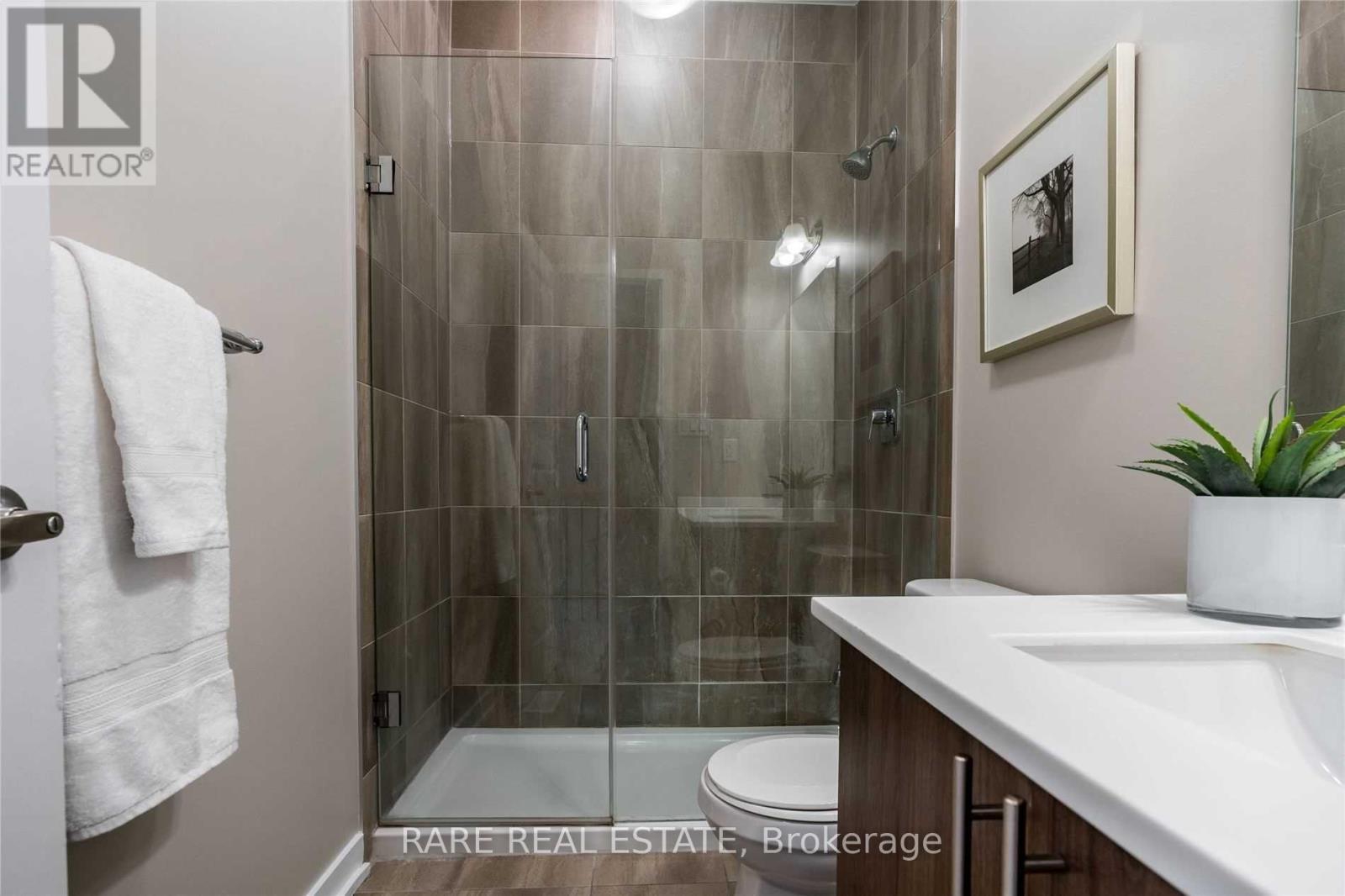 217 Huguenot Road, Oakville, Ontario  L6H 0L6 - Photo 16 - W12921918