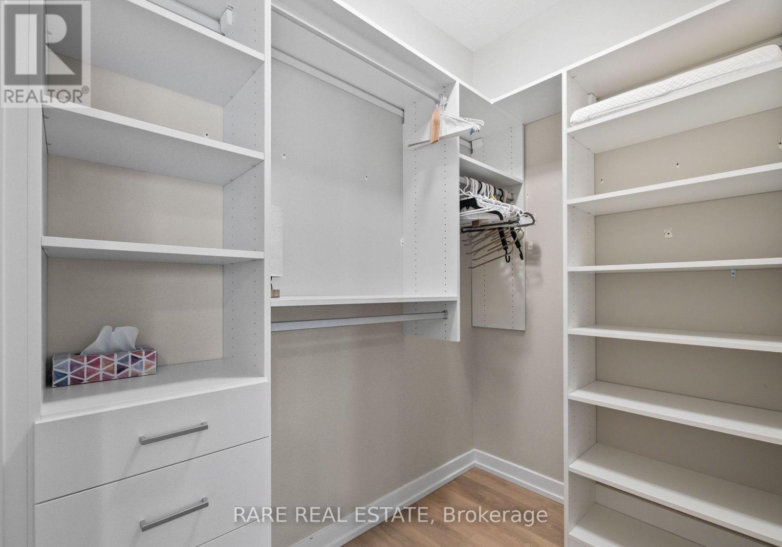 217 Huguenot Road, Oakville, Ontario  L6H 0L6 - Photo 20 - W12921918