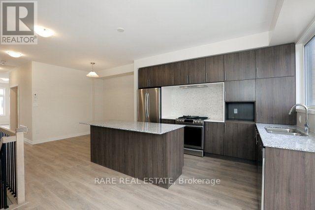 217 Huguenot Road, Oakville, Ontario  L6H 0L6 - Photo 7 - W12921918