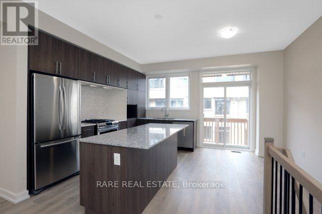 217 Huguenot Road, Oakville, Ontario  L6H 0L6 - Photo 9 - W12921918