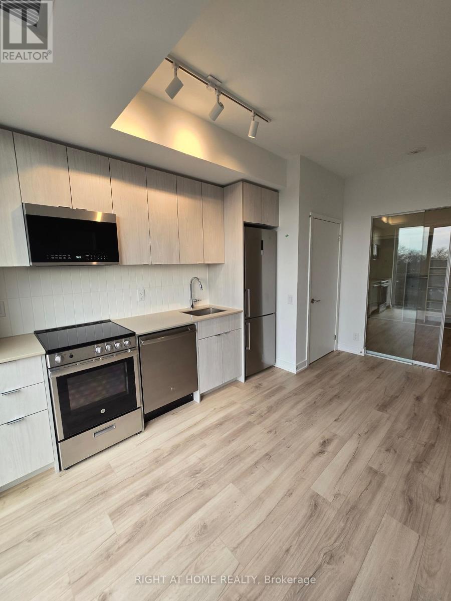 808 - 1660 Bloor Street W, Toronto (High Park North), Ontario  M6P 0C6 - Photo 8 - W12921930