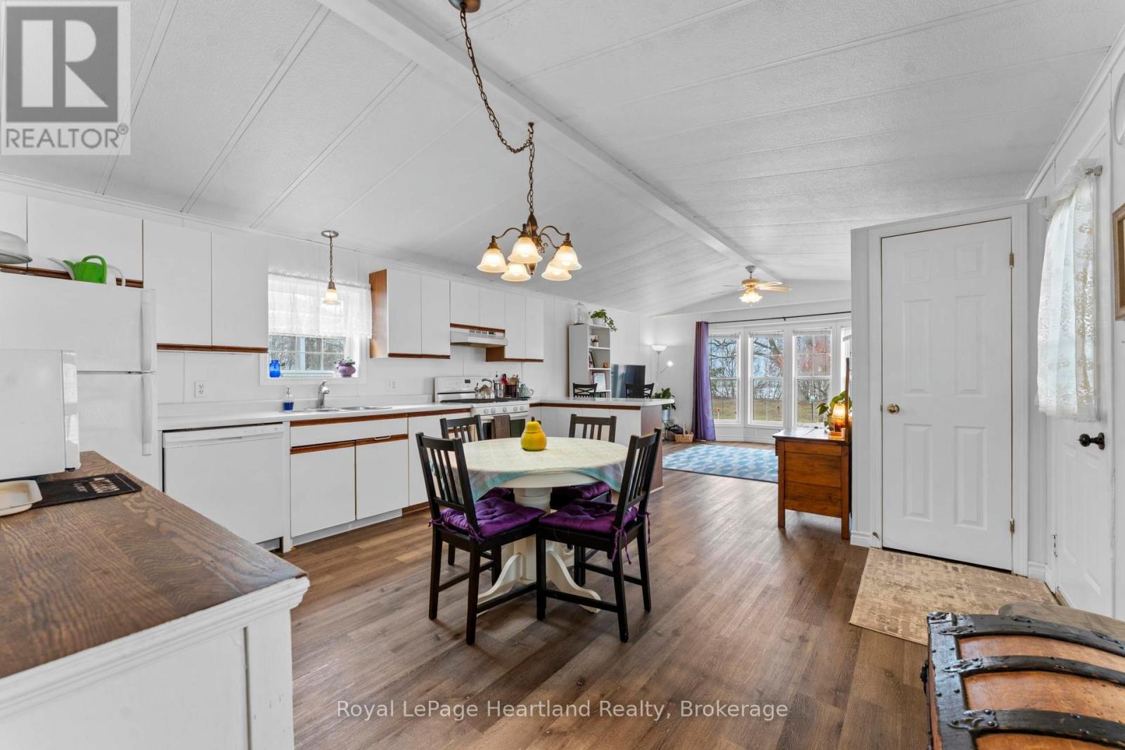 12 Iroquois Lane, Ashfield-Colborne-Wawanosh, Ontario  N7A 3Y2 - Photo 10 - X12919614