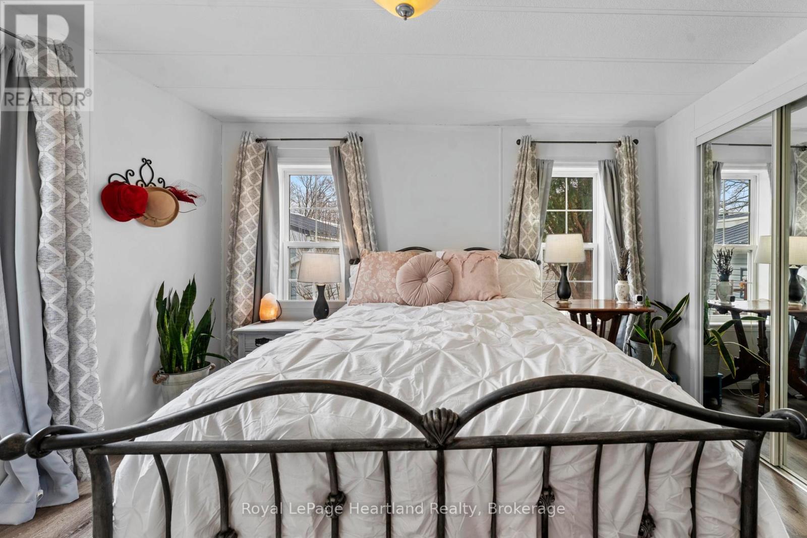 12 Iroquois Lane, Ashfield-Colborne-Wawanosh, Ontario  N7A 3Y2 - Photo 24 - X12919614