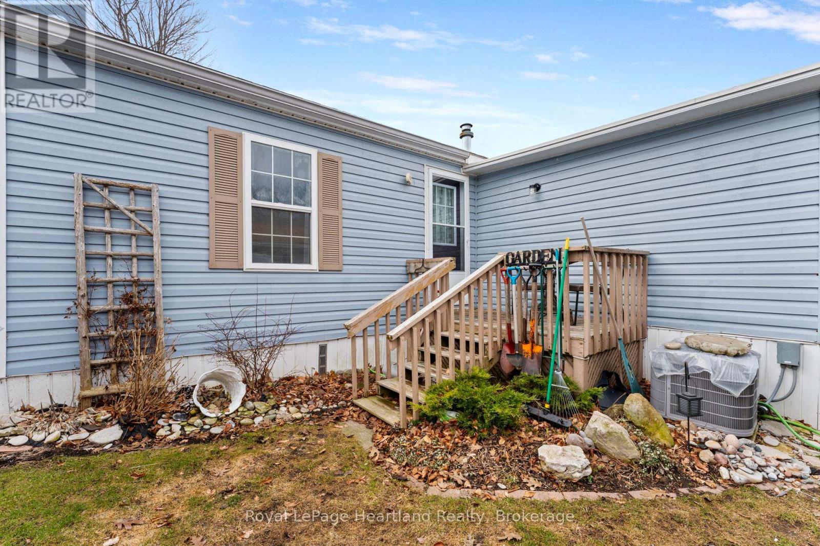 12 Iroquois Lane, Ashfield-Colborne-Wawanosh, Ontario  N7A 3Y2 - Photo 27 - X12919614