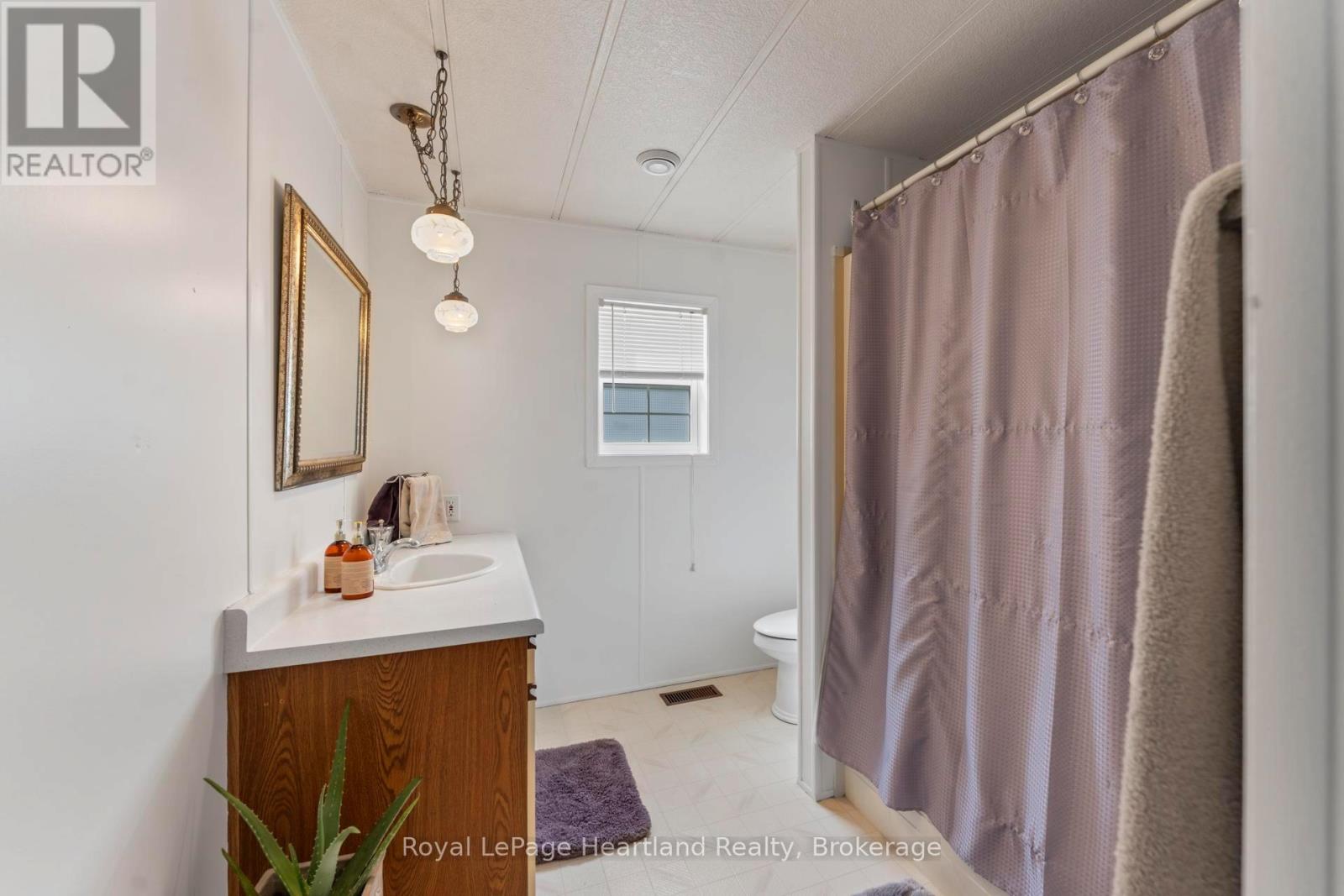 12 Iroquois Lane, Ashfield-Colborne-Wawanosh, Ontario  N7A 3Y2 - Photo 20 - X12919614