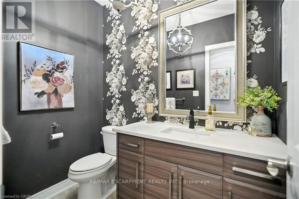 103 Lampman Drive, Grimsby, Ontario  L3M 0E7 - Photo 24 - X12921920