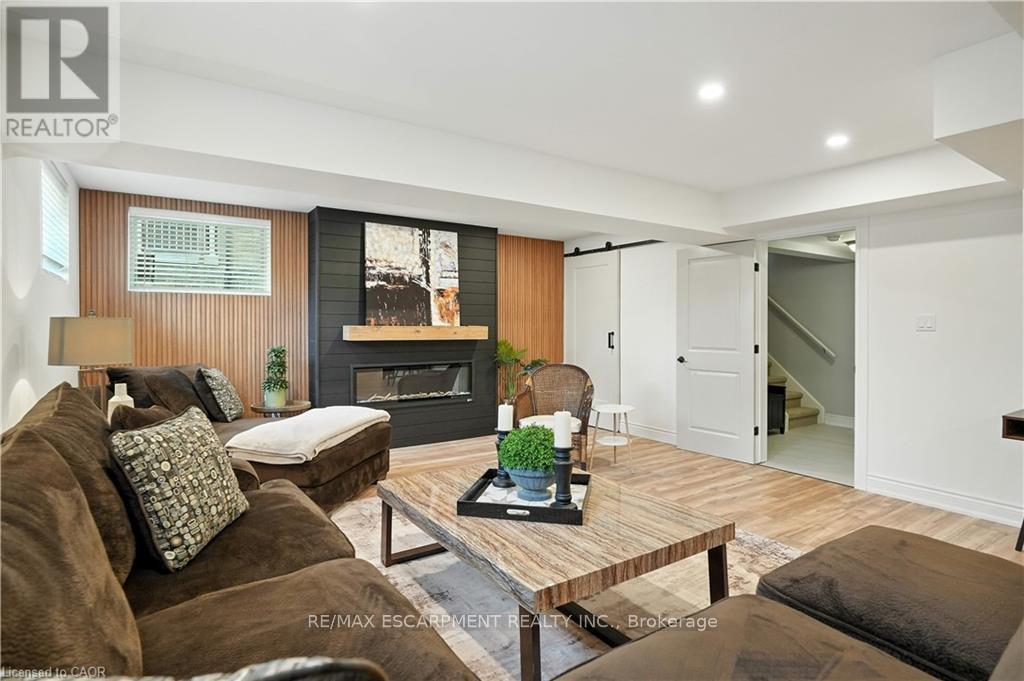 103 Lampman Drive, Grimsby, Ontario  L3M 0E7 - Photo 38 - X12921920