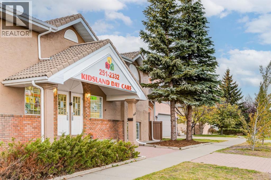 3 Woodglen Crescent SW, Calgary, Alberta  T2W 4L1 - Photo 32 - A2296395