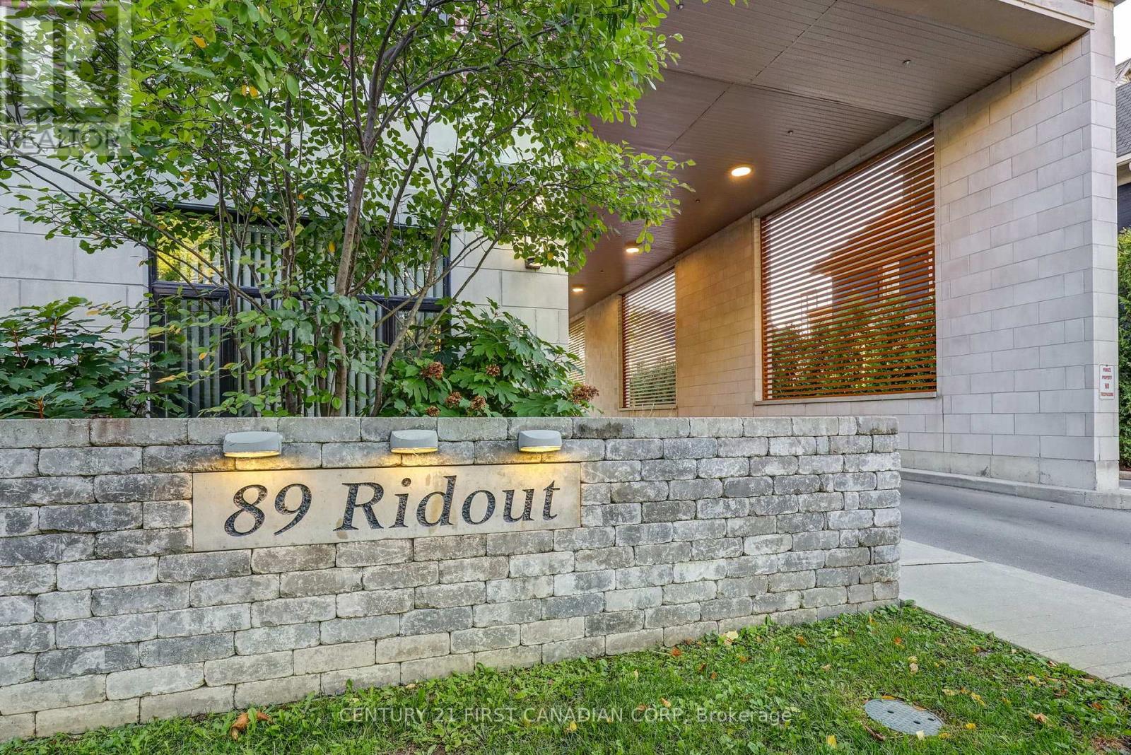 410 - 89 Ridout Street S, London South, Ontario  N6C 3X2 - Photo 10 - X12921986