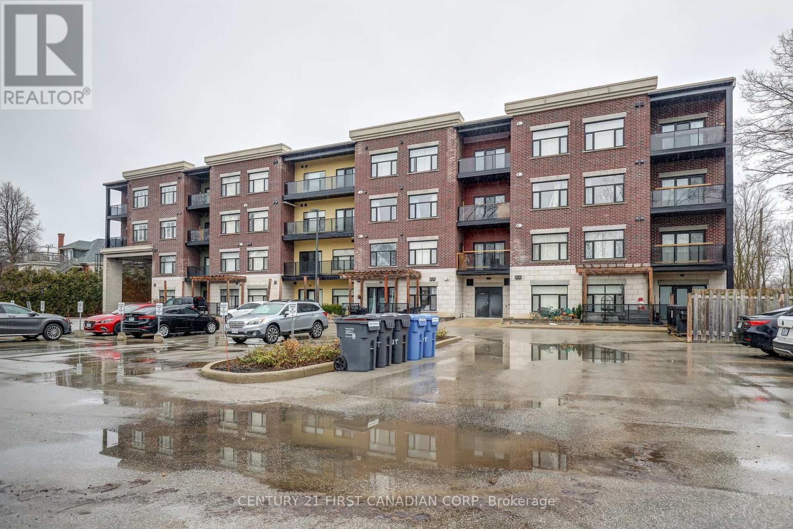 410 - 89 Ridout Street S, London South, Ontario  N6C 3X2 - Photo 6 - X12921986