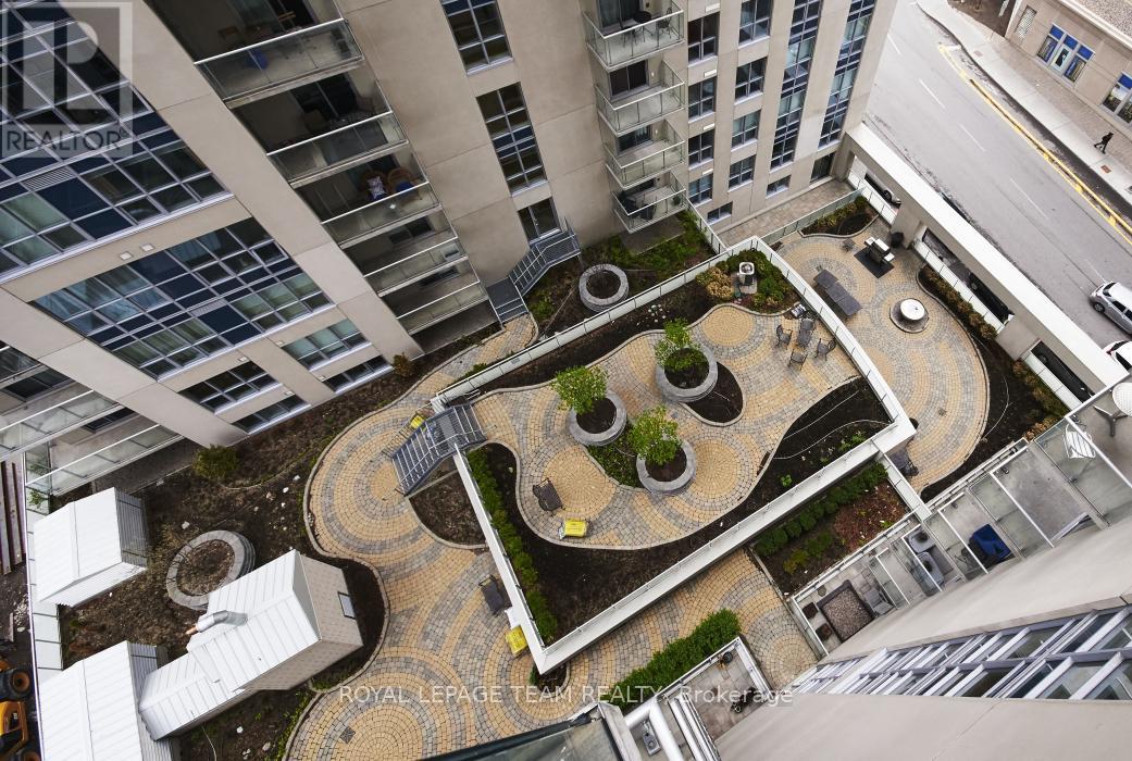 1303 - 242 Rideau Street, Ottawa, Ontario  K1N 0B7 - Photo 3 - X12922002