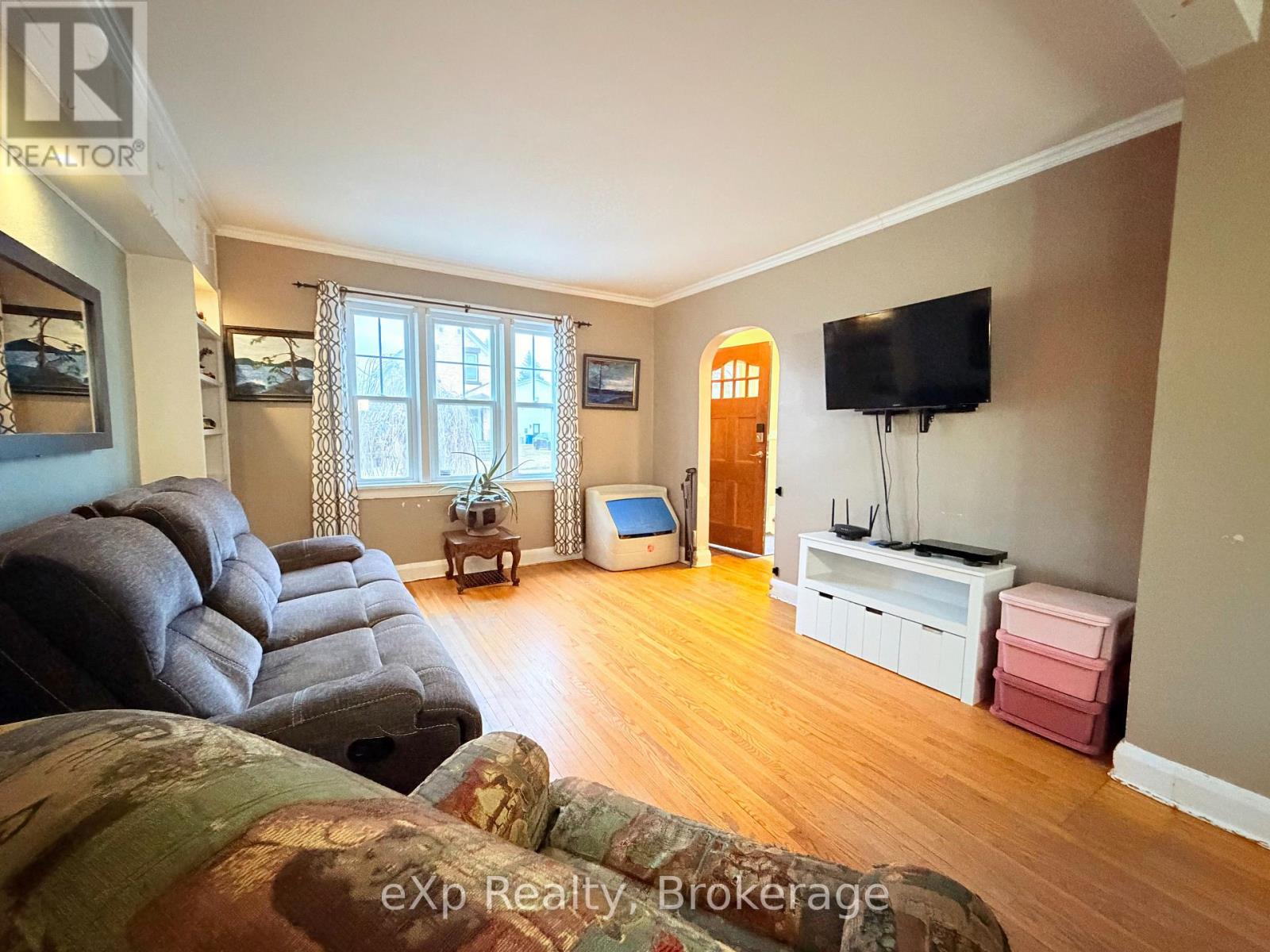 580 11th Avenue, Hanover, Ontario  N4N 2S6 - Photo 5 - X12921956