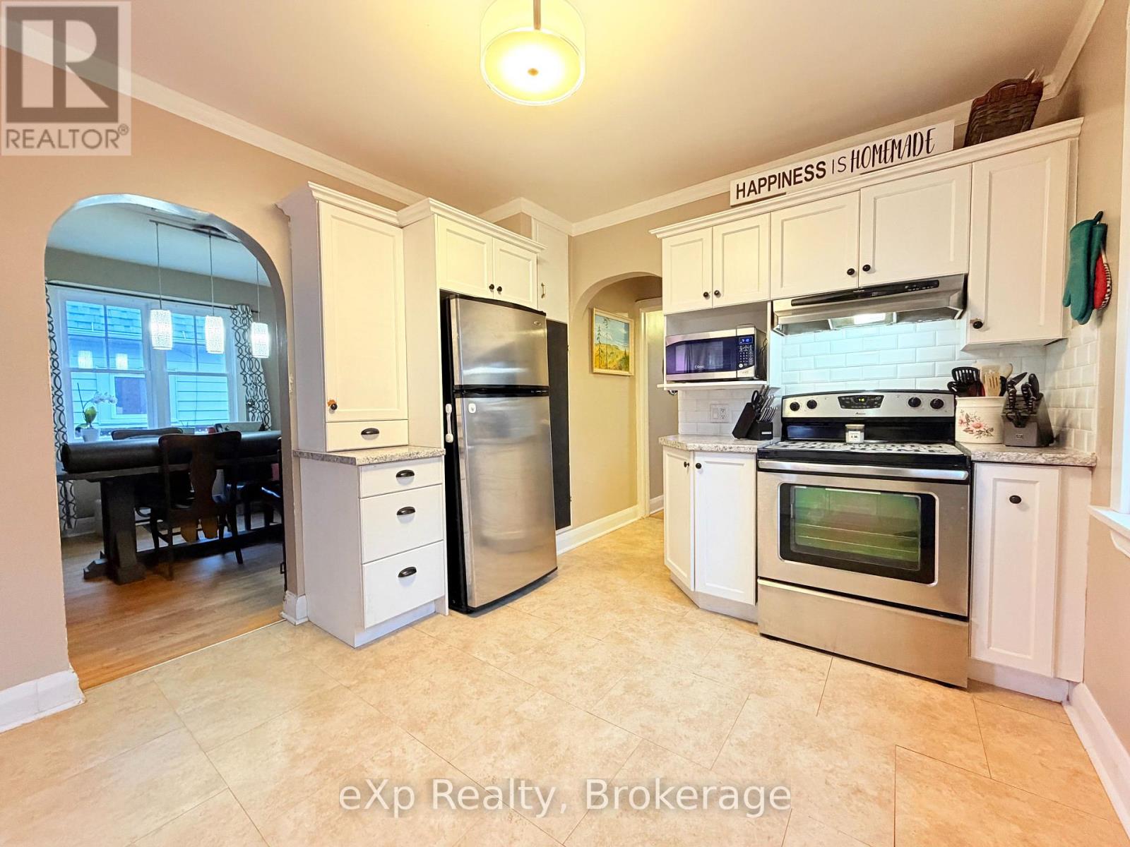 580 11th Avenue, Hanover, Ontario  N4N 2S6 - Photo 7 - X12921956