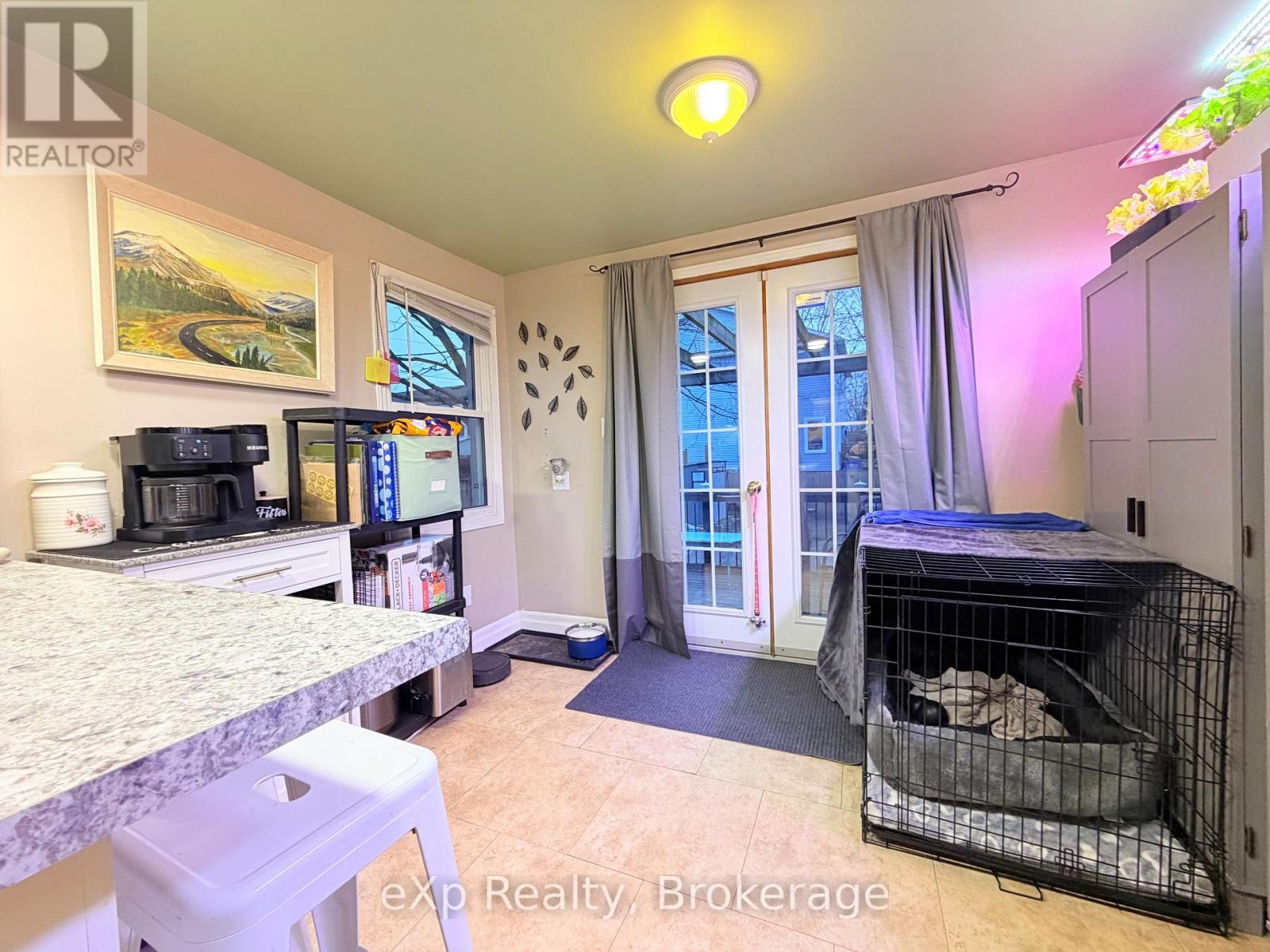 580 11th Avenue, Hanover, Ontario  N4N 2S6 - Photo 9 - X12921956