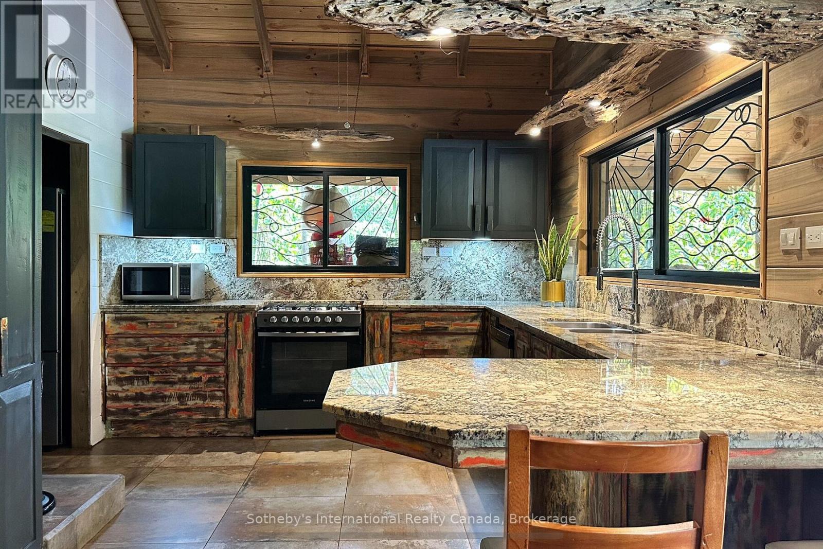 60504 Finca Maranon, Costa Rica, Ontario   - Photo 15 - X12921988