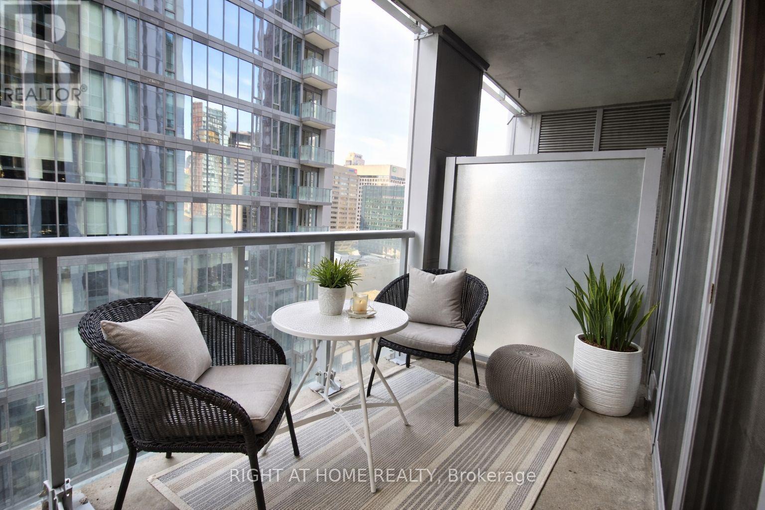 1412 - 1 Yorkville Avenue, Toronto, Ontario  M4W 0B1 - Photo 10 - C12921940