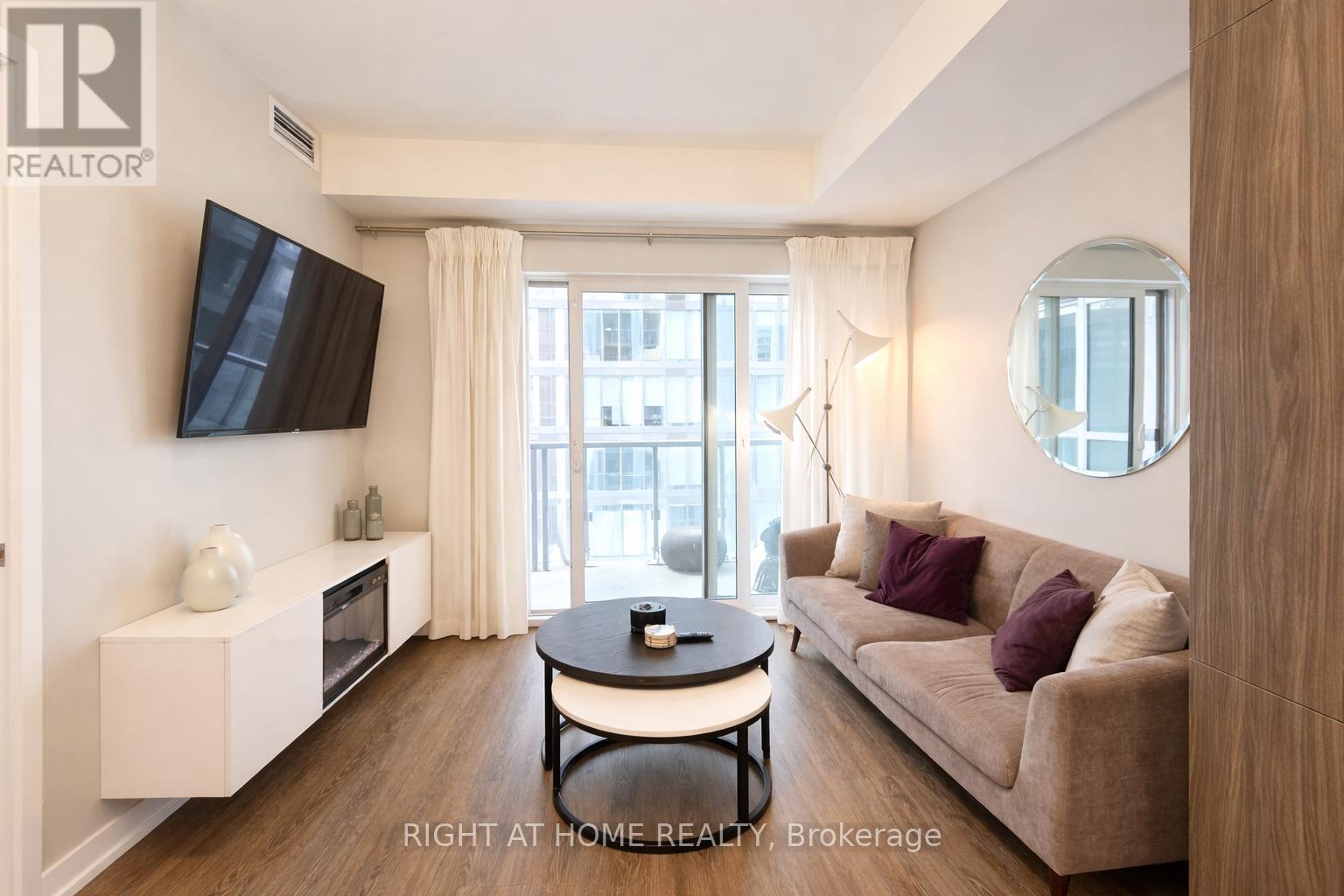 1412 - 1 Yorkville Avenue, Toronto, Ontario  M4W 0B1 - Photo 3 - C12921940