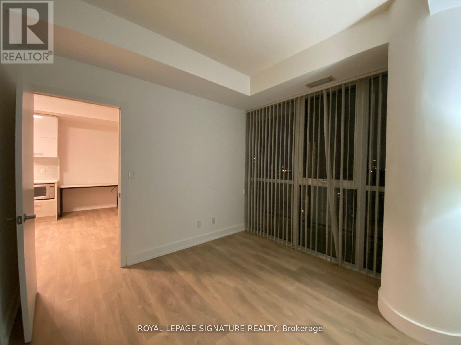 807 - 150 Fairview Mall Drive, Toronto, Ontario  M2J 4T1 - Photo 10 - C12921944