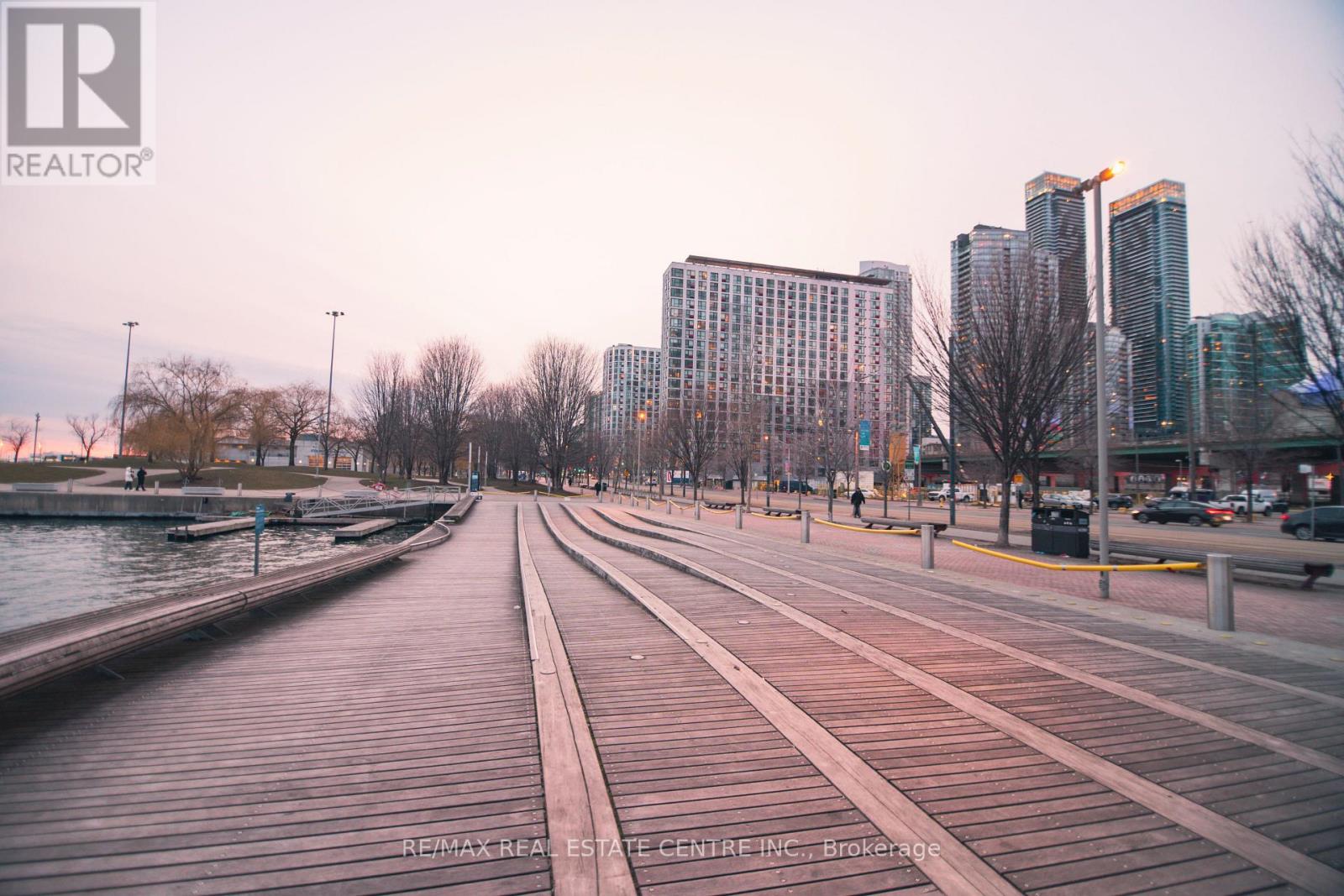 1504 - 270 Queens Quay W, Toronto (Waterfront Communities), Ontario  M5J 2N4 - Photo 22 - C12921972