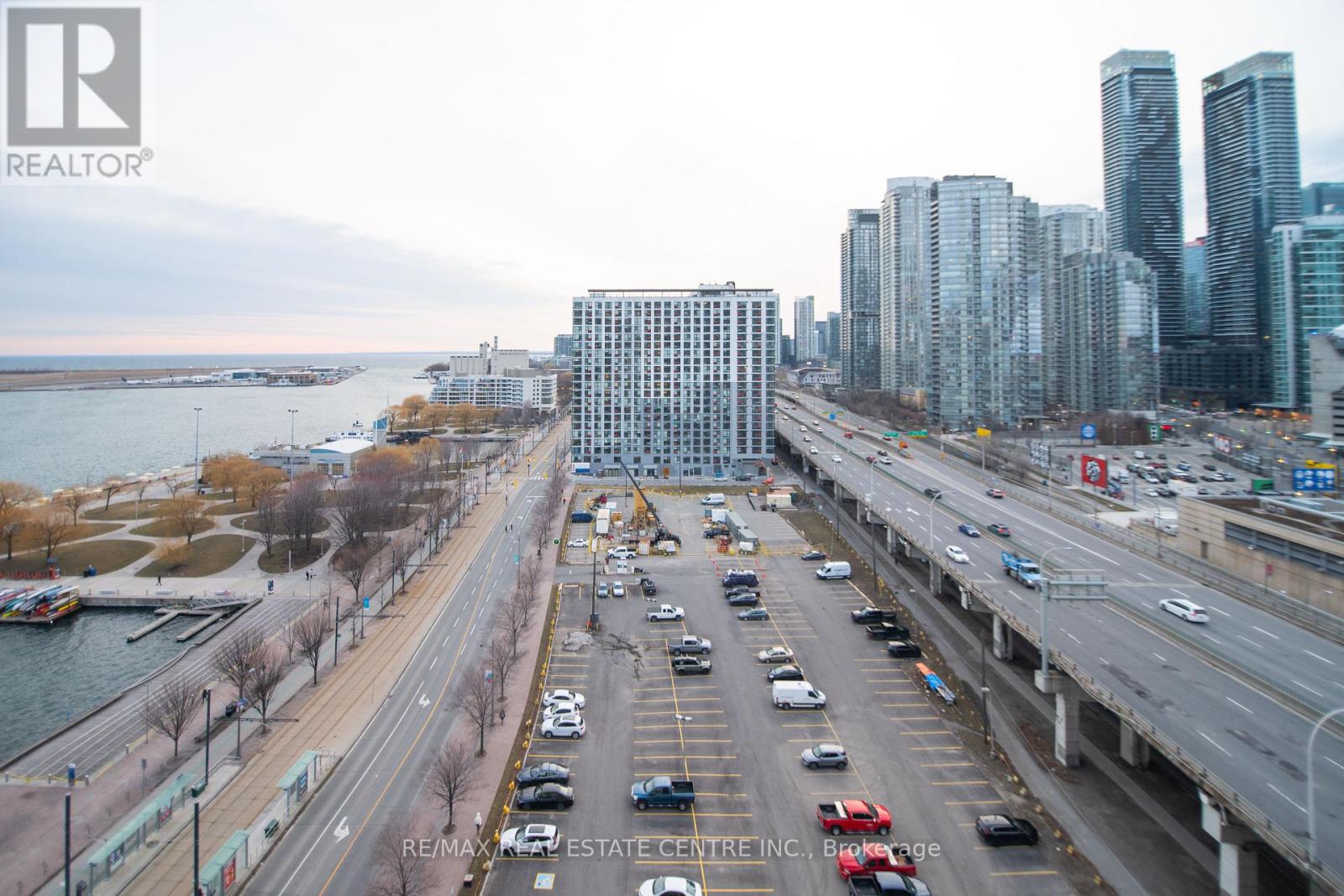 1504 - 270 Queens Quay W, Toronto (Waterfront Communities), Ontario  M5J 2N4 - Photo 24 - C12921972