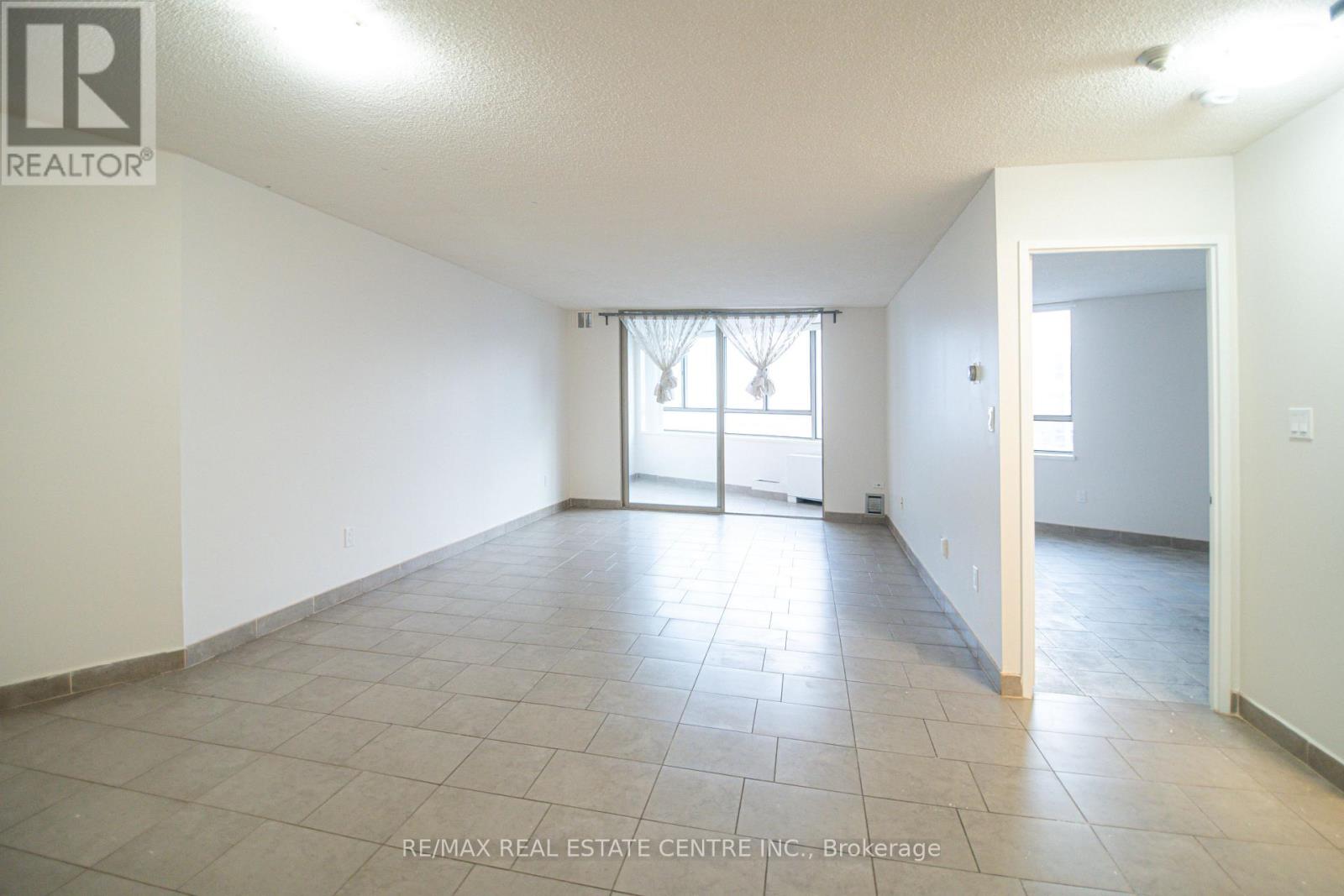 1504 - 270 Queens Quay W, Toronto (Waterfront Communities), Ontario  M5J 2N4 - Photo 5 - C12921972