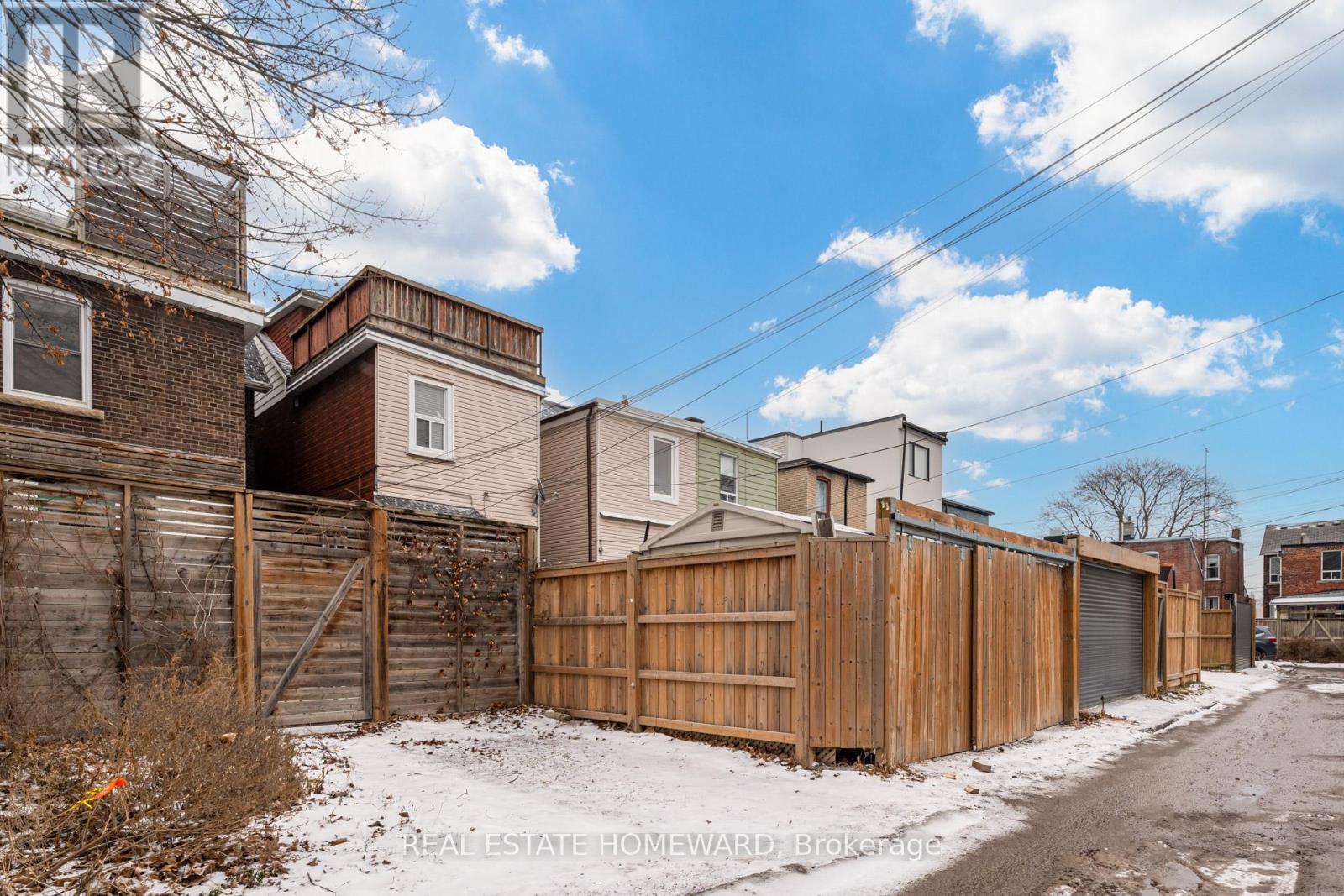 1st Floor - 36 Caroline Avenue, Toronto, Ontario  M4M 2X7 - Photo 14 - E12921976