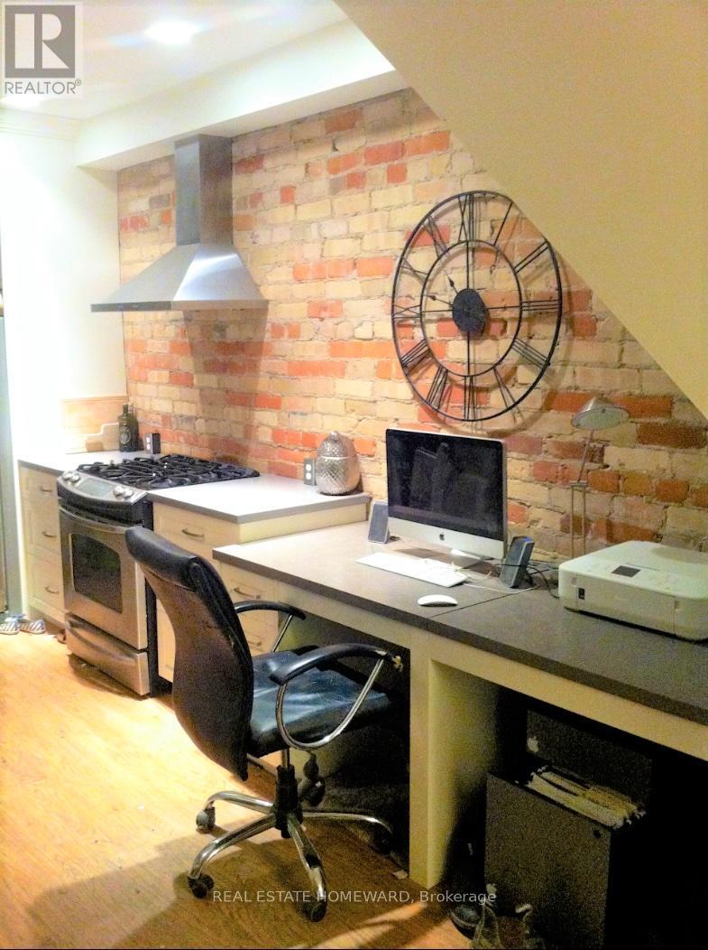 1st Floor - 36 Caroline Avenue, Toronto, Ontario  M4M 2X7 - Photo 4 - E12921976