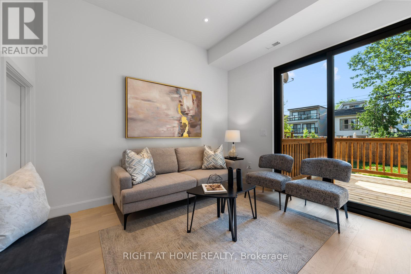 85 Holborne Avenue, Toronto, Ontario  M4C 2R3 - Photo 17 - E12922000