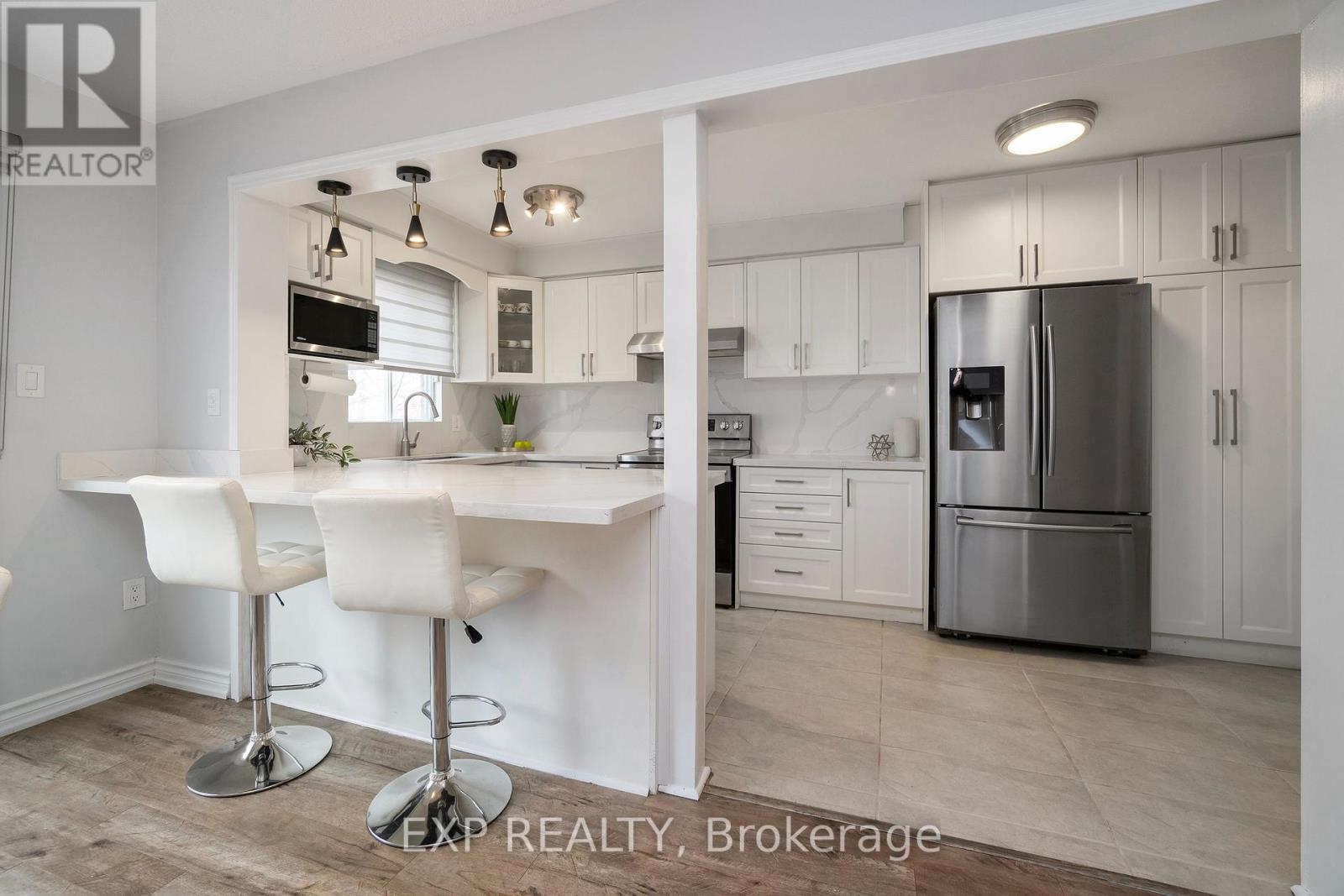 760 Ashprior Avenue, Mississauga, Ontario  L5R 3P1 - Photo 10 - W12921970