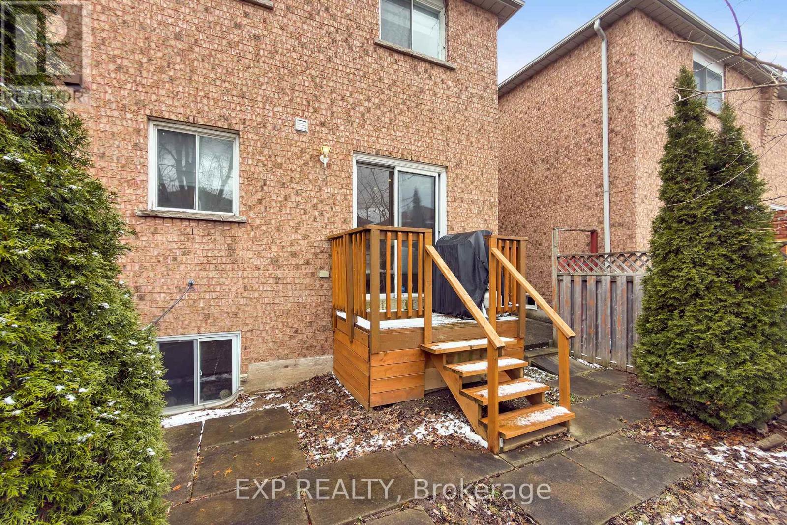 760 Ashprior Avenue, Mississauga, Ontario  L5R 3P1 - Photo 26 - W12921970