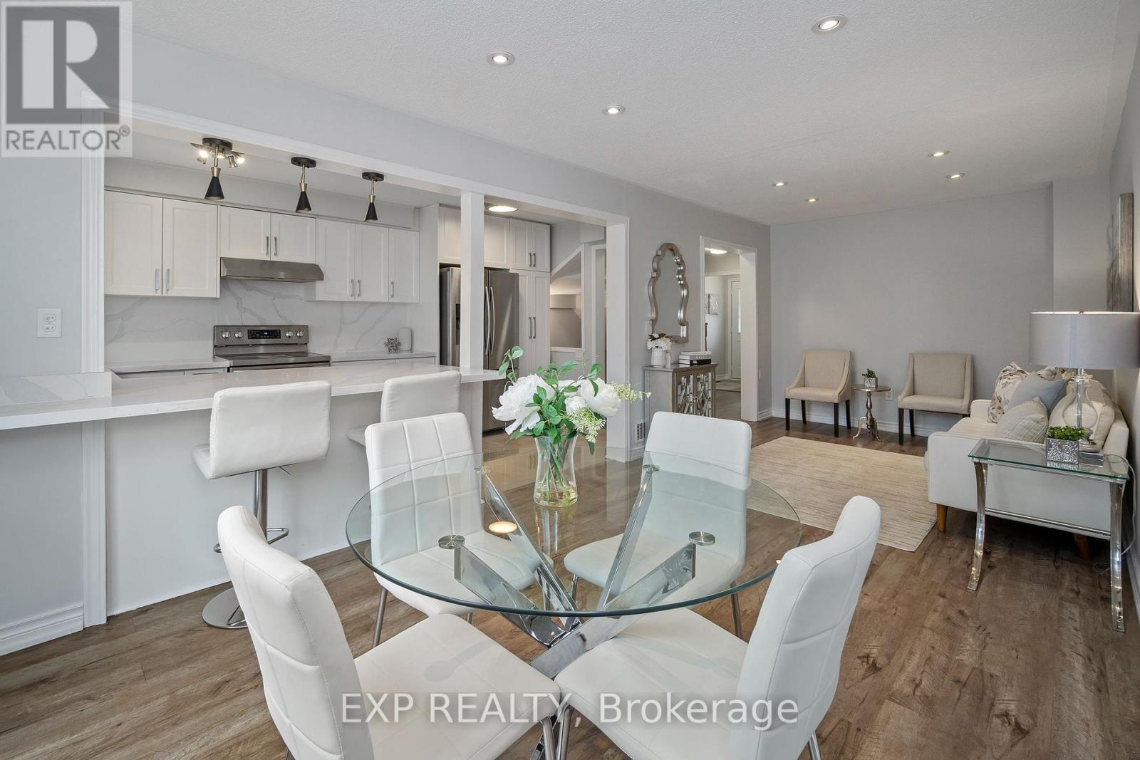 760 Ashprior Avenue, Mississauga, Ontario  L5R 3P1 - Photo 8 - W12921970