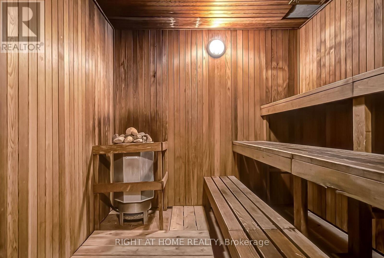 607 - 80 Quebec Avenue, Toronto, Ontario M6P 4B7 - Photo 19 - W12921992