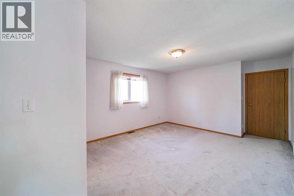 5406 62 Street, Camrose, Alberta T4V 4H3 - Photo 15 - A2251836