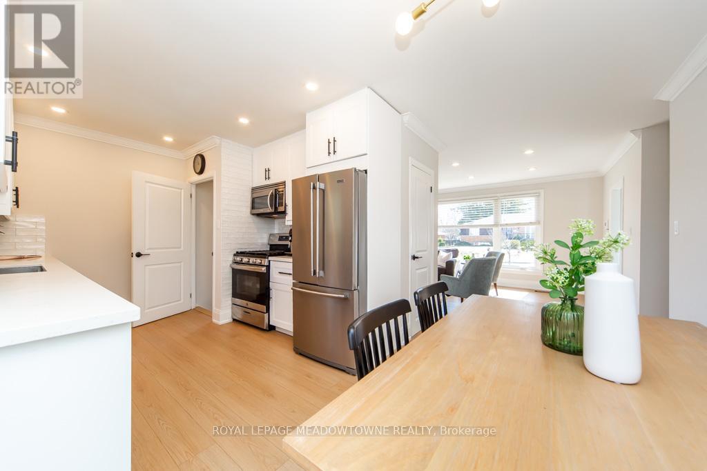 64 Dumbarton Street, Guelph, Ontario  N1E 3T6 - Photo 12 - X12921968